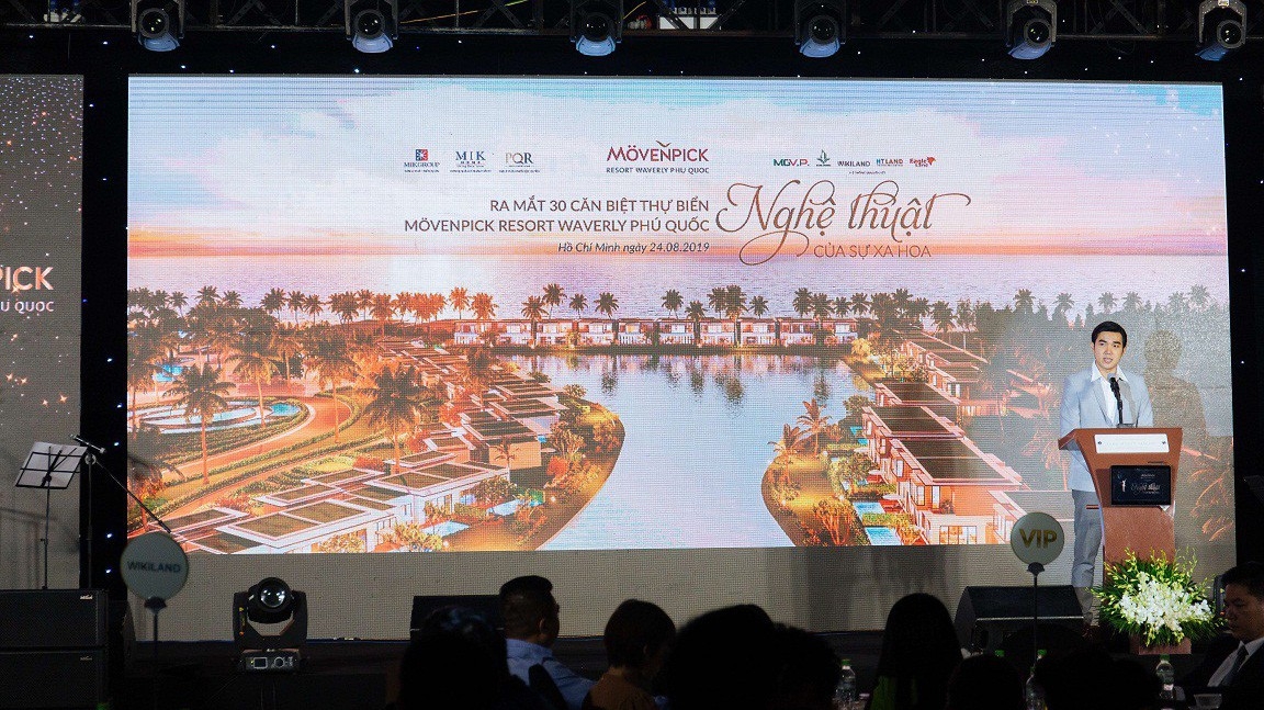 Là dòng sản phẩm hạng sang, số lượng ít ỏi và chỉ dành cho những chủ nhân tinh hoa, nên biệt thự biển của Mövenpick Resort Waverly Phú Quốc đã tạo nên cơn sốt, hấp dẫn khách hàng.