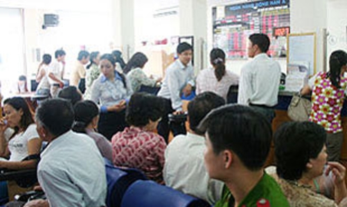 Ngân hàng cổ phần “bỏ” cạnh tranh lãi suất?