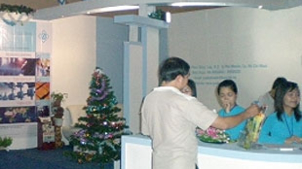 Ngân hàng nhỏ: Tăng vốn điều lệ hay sáp nhập?