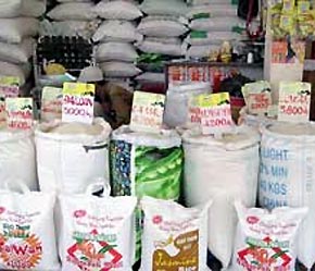 Nhiều loại gạo, nếp đặc sản của ĐBSCL sản xuất vẫn phải “mượn hồn ngoại” trên nhãn mác để tiêu thụ nội địa.