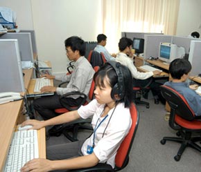 Nhu cầu sử dụng lao động có hàm lượng chất xám đang tăng cao trong khi nhu cầu đối với lao động trình độ thấp đang giảm dần.