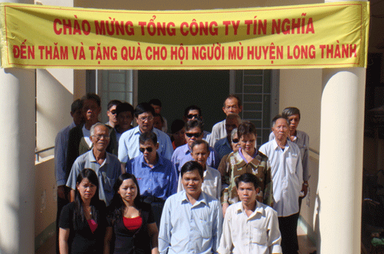 Mặc dù trong thời gian qua, những khó khăn kinh tế do lạm phát tăng cao làm ảnh hưởng không nhỏ đến tình hình sản xuất, kinh doanh của đơn vị, song hoạt động xã hội, từ thiện luôn được Tín Nghĩa quan tâm.