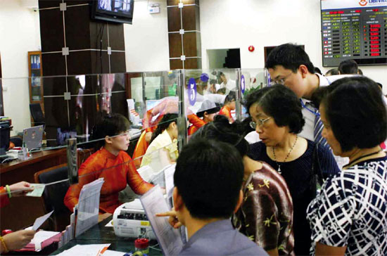 Tốc độ tăng trưởng huy động tháng 7/2011 chỉ tăng 0,05% so với tháng 6/2011 nhưng tốc độ tăng trưởng cho vay lại tới 0,95%.