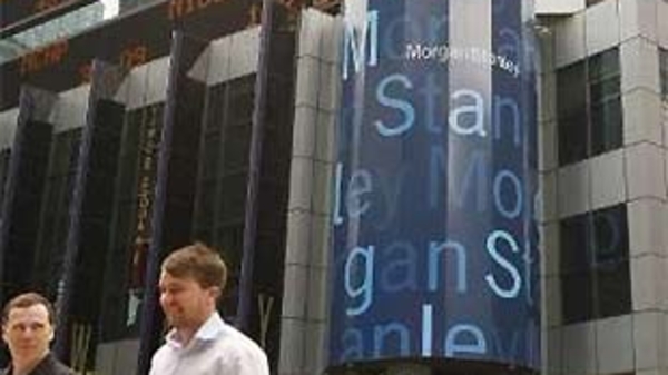 Goldman Sachs và Morgan Stanley đột ngột chuyển đổi mô hình