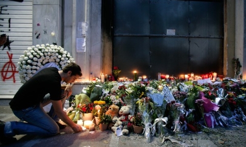 Giá dầu thô sụt 11% trong 3 ngày