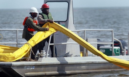 BP mất hàng tỷ USD vì tràn dầu