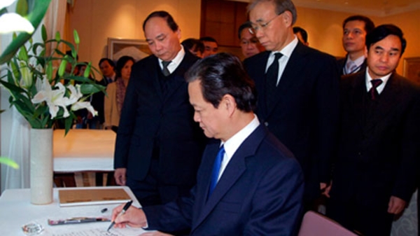 Thủ tướng: Việt Nam chia sẻ khó khăn với Nhật Bản