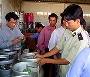 Gas giả đang là một trong những nguyên nhân dẫn đến số vụ cháy nổ gia tăng ở Tp.HCM.