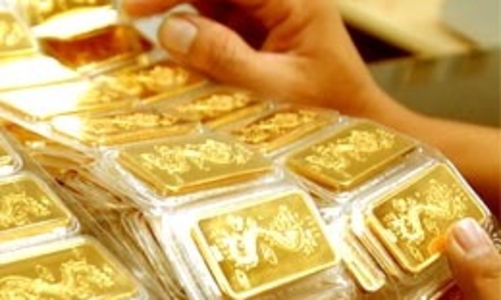 Giá vàng hụt hơi