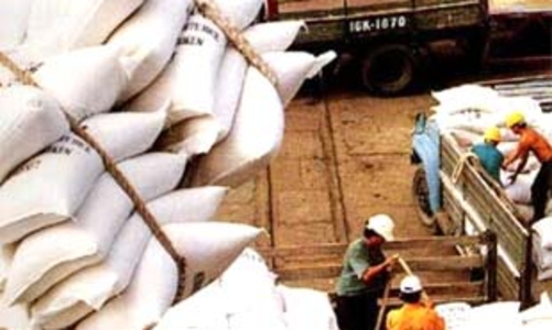 Gạo vui, thủy sản, cao su, cà phê lo ngay ngáy!