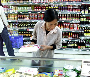  Chỉ số giá bình quân 6 tháng đầu năm 2009 so với thời kỳ tương ứng của năm 2008 đã tăng 10,27% - Ảnh: Việt Tuấn.