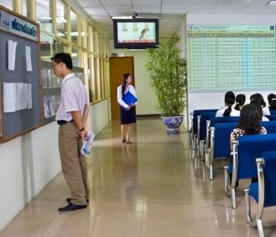 Thị trường chưa thể bứt phá khi còn những thông tin chờ đợi chưa được rõ ràng - Ảnh: Việt Tuấn.