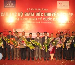 Lễ ra mắt câu lạc bộ tại Khách sạn Melia, Hà Nội.