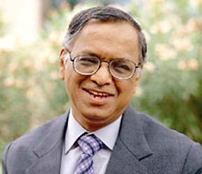 Rất nghiêm khắc và quyết đoán trong công việc nhưng Narayana Murthy cũng là một người công bằng, rộng lượng.