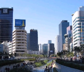 Kinh tế Hàn Quốc tăng trưởng 4,4% trong 6 tháng đầu năm, cao hơn mức 4% dự đoán trước đó.