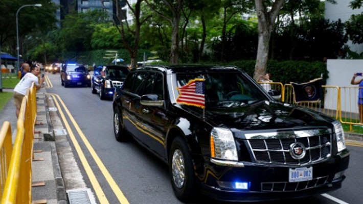 Hai ông Trump và Kim Jong Un bắt tay, bước vào cuộc gặp thượng đỉnh - Ảnh 4.