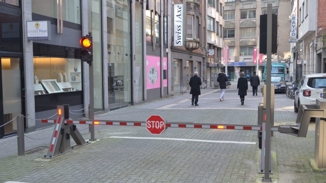 Bên trong kinh đô kim cương lớn nhất thế giới - Ảnh 3.