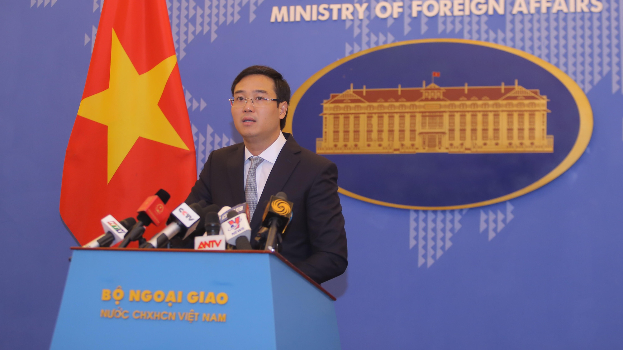 Phó phát ngôn viên Bộ Ngoại giao Ngô Toàn Thắng - Ảnh: NH.