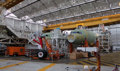 Bên trong nhà máy lắp ráp máy bay Airbus