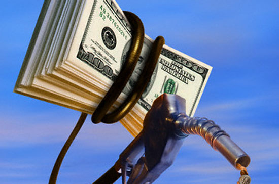 Trong suốt quý 2 vừa qua, giá dầu thô thế giới đã giảm hơn 20% do các nhà đầu tư quốc tế lo ngại về triển vọng tiêu thụ mặt hàng năng lượng này.