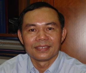 "Từ nay đến cuối năm, Ngân hàng Nhà nước sẽ tiếp tục đẩy mạnh việc sử dụng các công cụ thị trường mở, phát hành các tín phiếu để hút tiền về, trung hòa lượng cung tiền những tháng đầu năm."