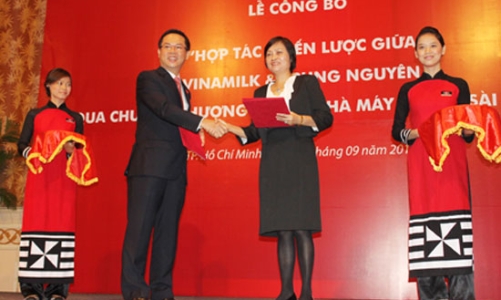 Vinamilk bán lại nhà máy cà phê cho Trung Nguyên