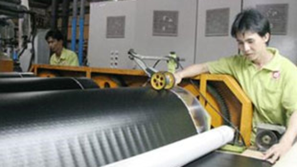 Nhiều giải pháp cấp bách ngăn chặn suy giảm kinh tế