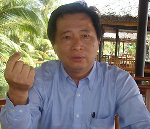 "Rất tiếc là hiện vẫn có những người giữ trọng trách trong doanh nghiệp, trong quản lý chưa thấy hết vai trò của thị trường. Thành kiến của họ là sự cản trở, không chỉ thiệt cho thị trường mà cho cả nền kinh tế" - Ảnh: Minh Đức.