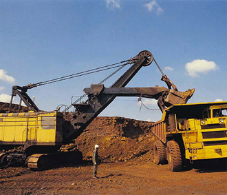 Các doanh nghiệp Nhà nước và các quỹ lợi ích tối cao của Trung Quốc đang hướng tới các công ty khai mỏ, các công ty năng lượng và các công ty tài chính với mức giá rẻ.