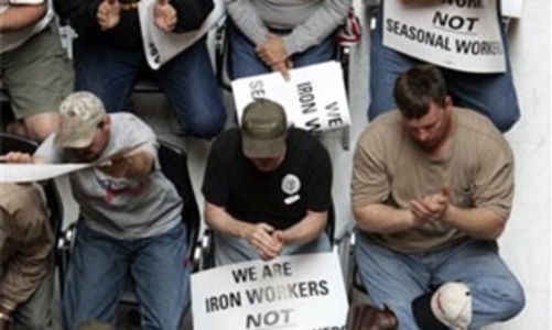 Thận trọng với “tín hiệu” phục hồi: Vai trò chính phủ