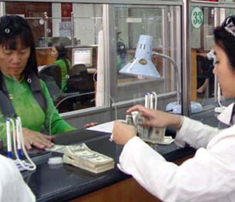 Một thực tế của những ngày gần đây là các ngân hàng đã phải đi gom lại từ chính những nguồn của nhau với giá mua vào khá cao.