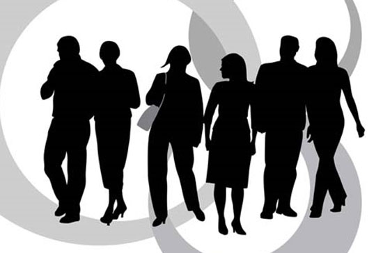 Với vai trò song hành: vừa làm nội tướng vừa là người phụ nữ của công việc, phụ nữ vốn đã thiệt thòi hơn so với nam giới trong công việc lẫn trong tâm trí của số đông.