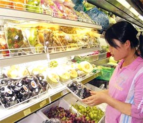 Ngay từ thời điểm này, Bộ Tài chính “rộng cửa” đón những thông tin phản ánh những trường hợp lợi dụng biến động của thị trường tăng giá trục lợi bất hợp lý - Ảnh: TP.