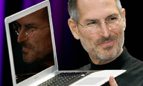 Steve Jobs bất ngờ từ chức CEO Apple