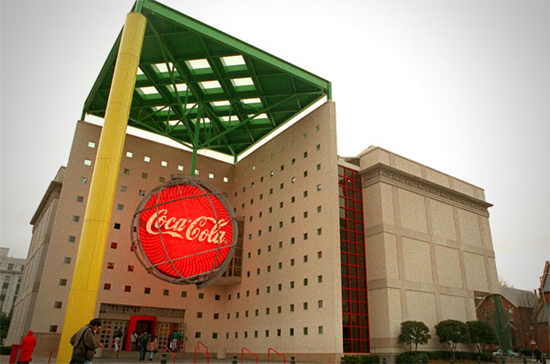 Hãng đồ uống Coca-Cola của Mỹ dẫn đầu với giá trị thương hiệu xấp xỉ 71,8 tỷ USD.