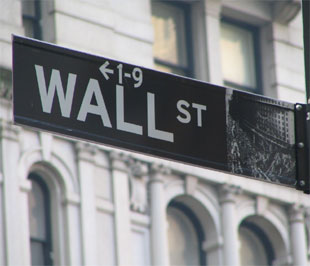 Những diễn biến lớn dồn dập xuất hiện trên con phố tài chính của nước Mỹ, như thể cuộc khủng hoảng tín dụng đang lên tới đỉnh điểm.