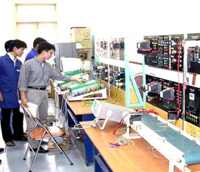 Chỉ riêng tại Tp.HCM, theo thống kê của Sở Khoa học Công nghệ, từ năm 2003 đến năm 2006 đã có hơn 1.300 đề tài khoa học được tổ chức nghiên cứu, chưa kể các chương trình và dự án khác.