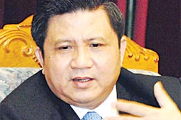 Thống đốc Ngân hàng Nhà nước Nguyễn Văn Giàu.