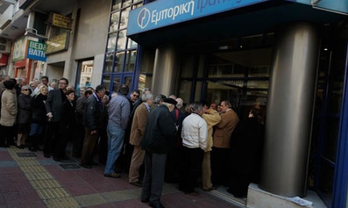 Ồ ạt bán tháo trái phiếu Chính phủ Hy Lạp