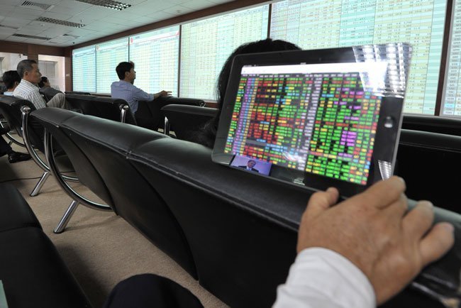 Từ đầu năm đến nay, Ủy ban Chứng khoán xử phạt mức thấp nhất là 5 triệu đồng, cao nhất là 600 triệu đồng với tổ chức và cá nhân trên thị trường chứng khoán.<br>