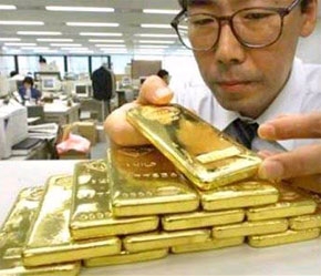 Chỉ trong tuần này, vàng giao kỳ hạn đã “đội” giá thêm 3,3%, còn năm nay, vàng đã tăng giá 32%, mức tăng cao nhất kể từ năm 1979.