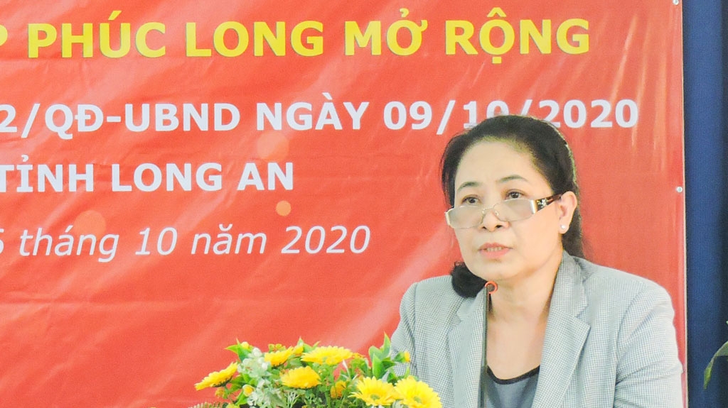 Bà Ninh Thị Bích Thùy, Phó Giám đốc Công ty TNHH Đầu tư và xây dựng Phúc Long tại lễ công bố cuối tháng 10/2020.