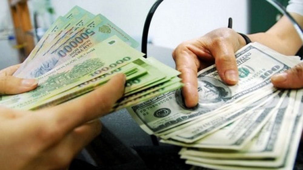 Tới đây mua bán ngoại tệ có mệnh giá dưới 100 USD sẽ không bị phạt tiền như trước.