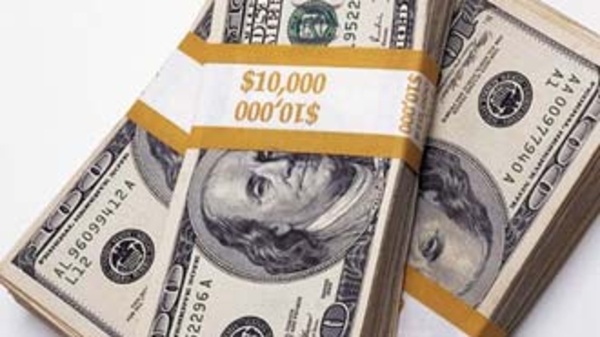 Giá USD trên thị trường tự do: Có “sóng” nhưng khó “lướt”