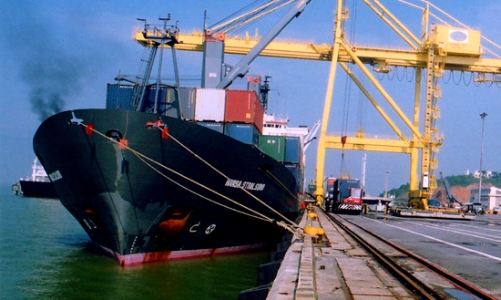 Xuất, nhập khẩu giảm trong nửa đầu tháng 8