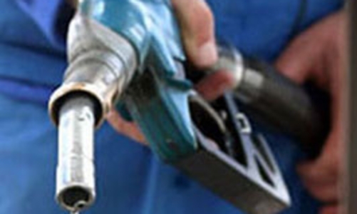 Thuế nhập khẩu xăng dầu sẽ theo giá thế giới