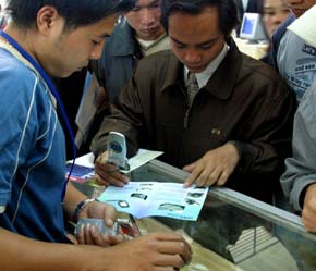 Những siêu thị nhỏ phải xem lại mình nếu không muốn bị triệt tiêu - Ảnh: Việt Tuấn.