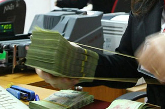 Tăng trưởng tín dụng trong tháng 7 tiếp tục cho thấy sự phân bổ vốn của hệ thống ngân hàng theo chỉ tiêu đang có vấn đề.