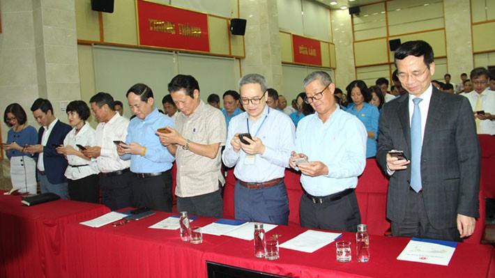 Lãnh đạo Bộ Thông tin và Truyền thông phát động nhắn tin ủng hộ chương trình “Cả nước chung tay vì người nghèo năm 2019”.