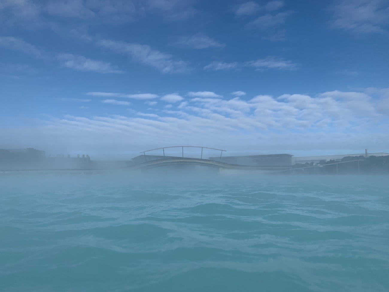 Ngày 23/3, Blue Lagoon đóng cửa khi dịch bệnh bùng phát tại Iceland và dự kiến tiếp tục ngừng đón khách tới hết tháng 1/2021 - Ảnh: Insider